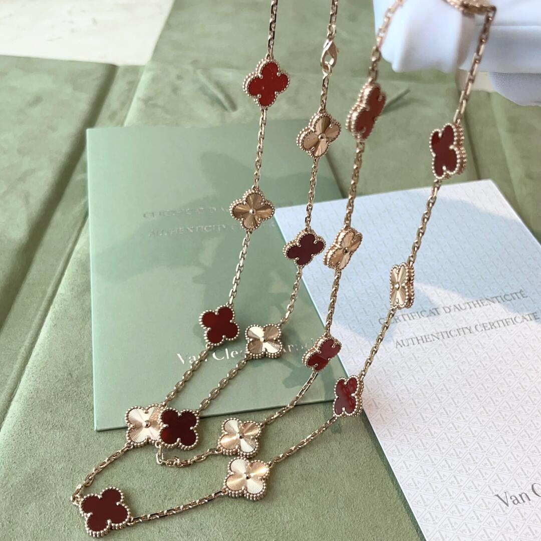 [Rosla]CLOVER 20 MOTIFS LASER CARNELIAN NECKLACE
