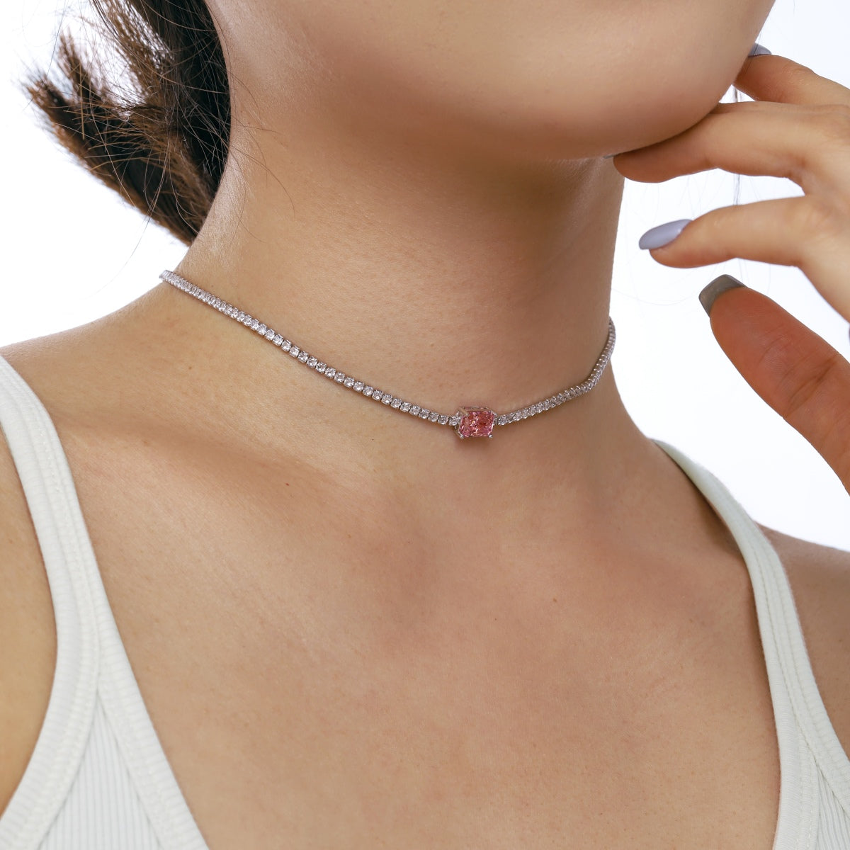 [Rosla]2.0 carat Ornate Emerald Cut Necklace