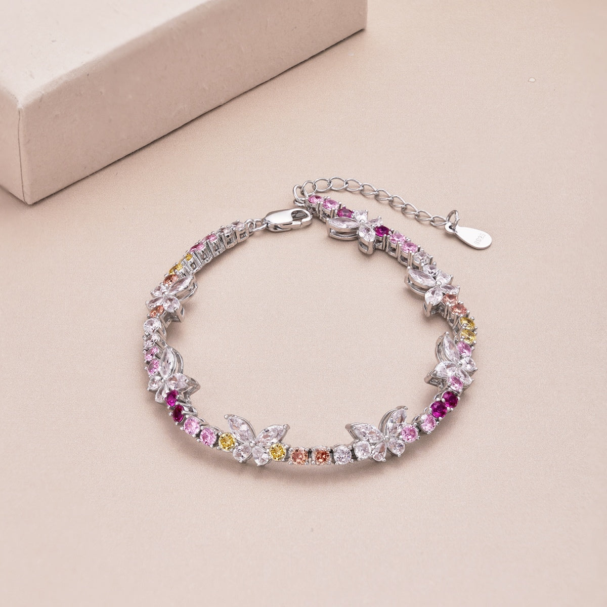 [Rosla]Ornate Colorful Butterfly Shape Round Cut Daily Bracelet