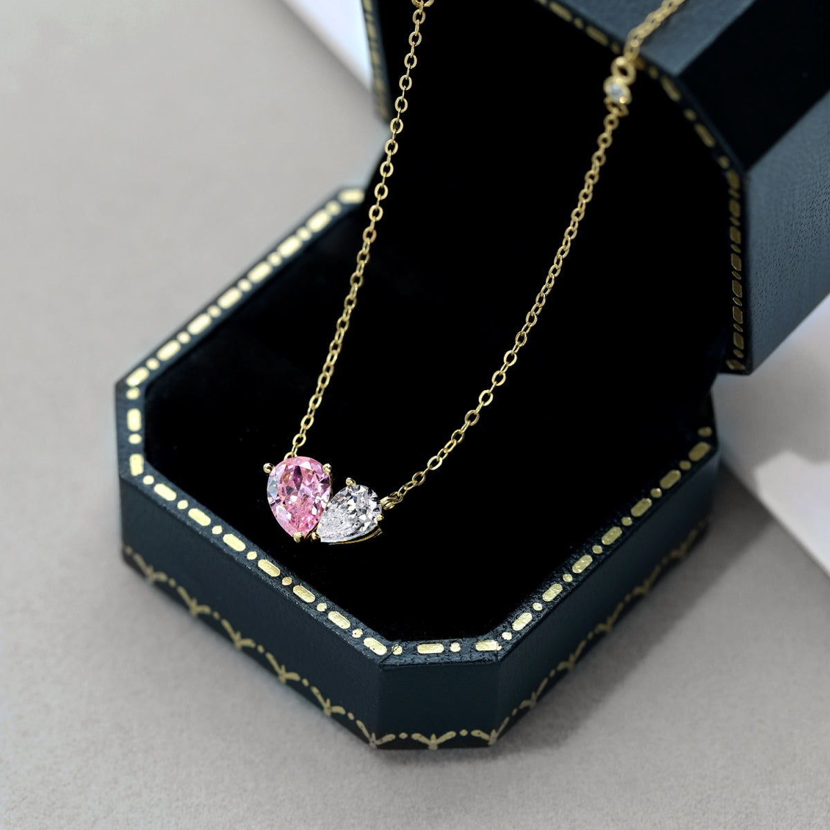 [Rosla]Unique Heart Shape Necklace