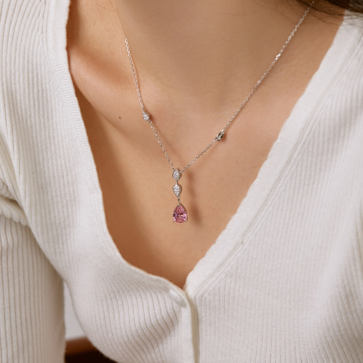 [Rosla]Dazzling Pear Cut Necklace