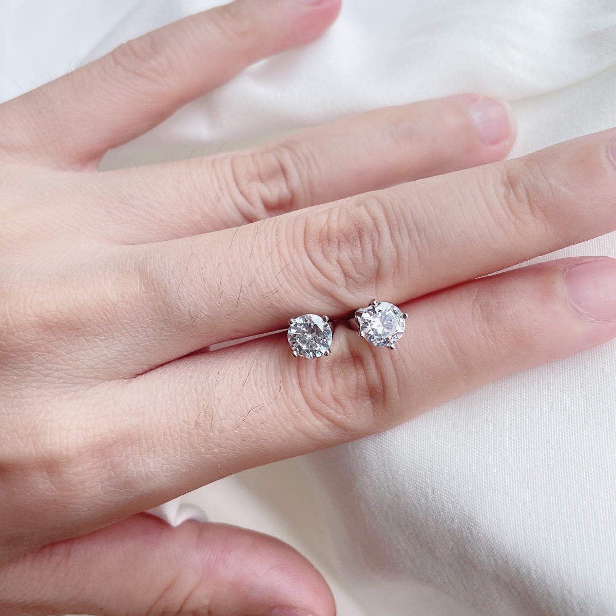 [Rosla]Unique Round Shape Earrings