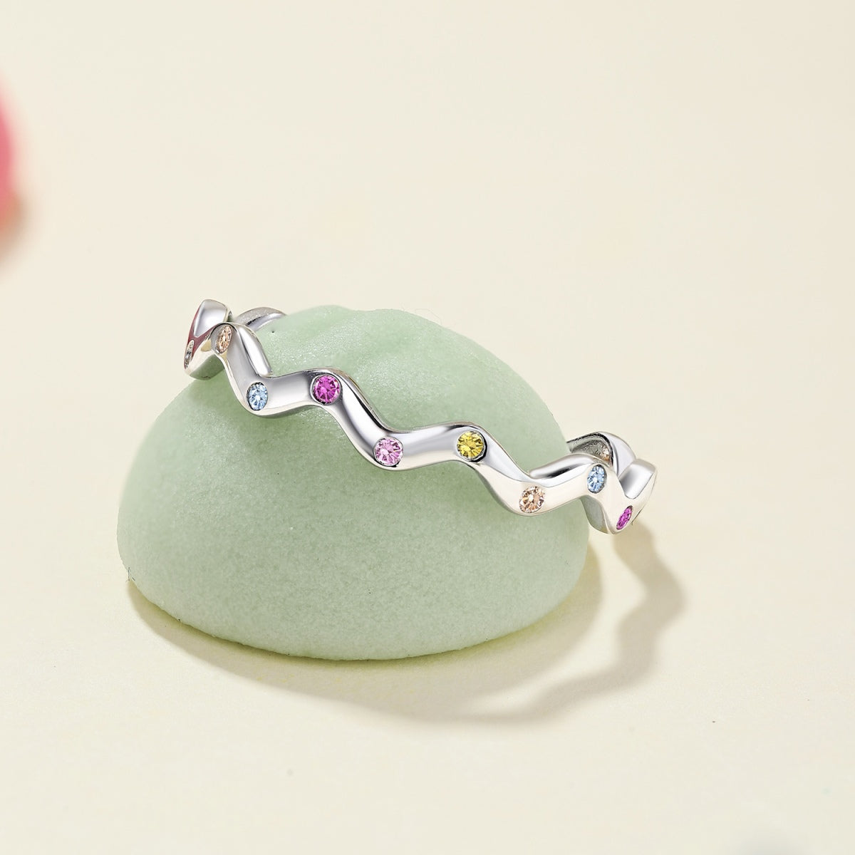 [Rosla]Ornate Vibrant Round Cut Daily Ring