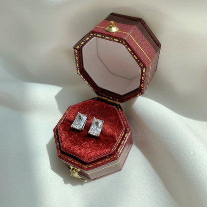 [Rosla]Stylish Shiny Rectangular Center Stone Stud Earrings