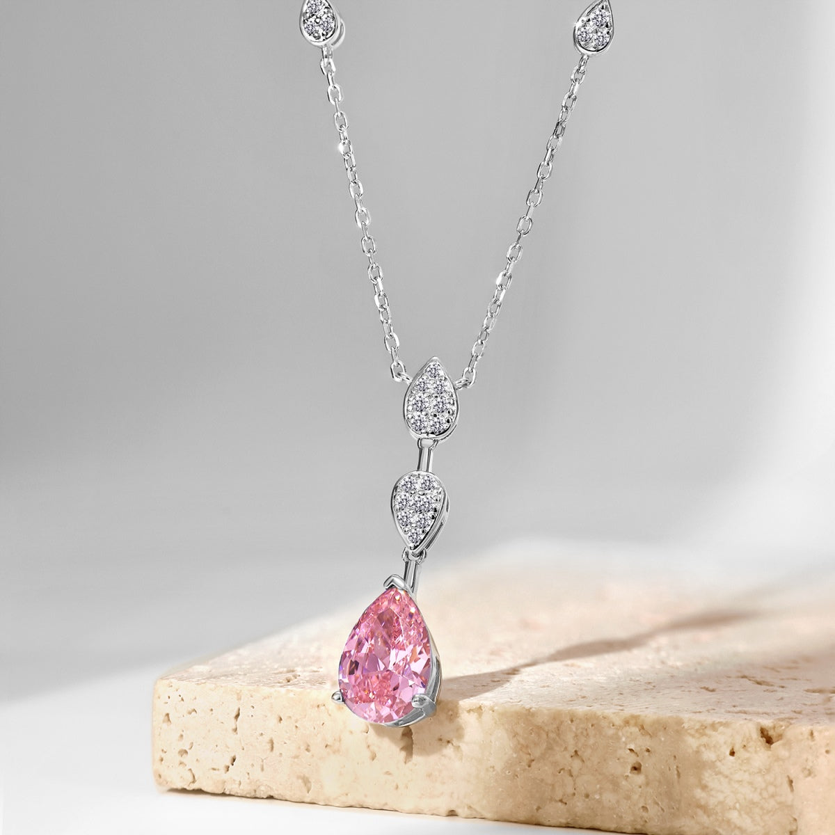 [Rosla]Dazzling Pear Cut Necklace