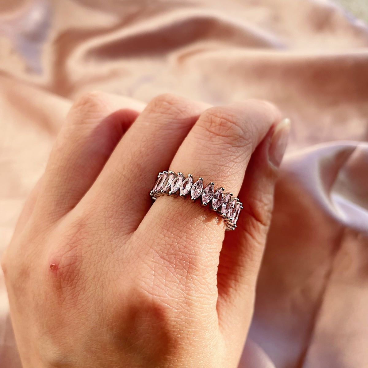 [Rosla]Gorgeous Marquise Cut Tennis Ring