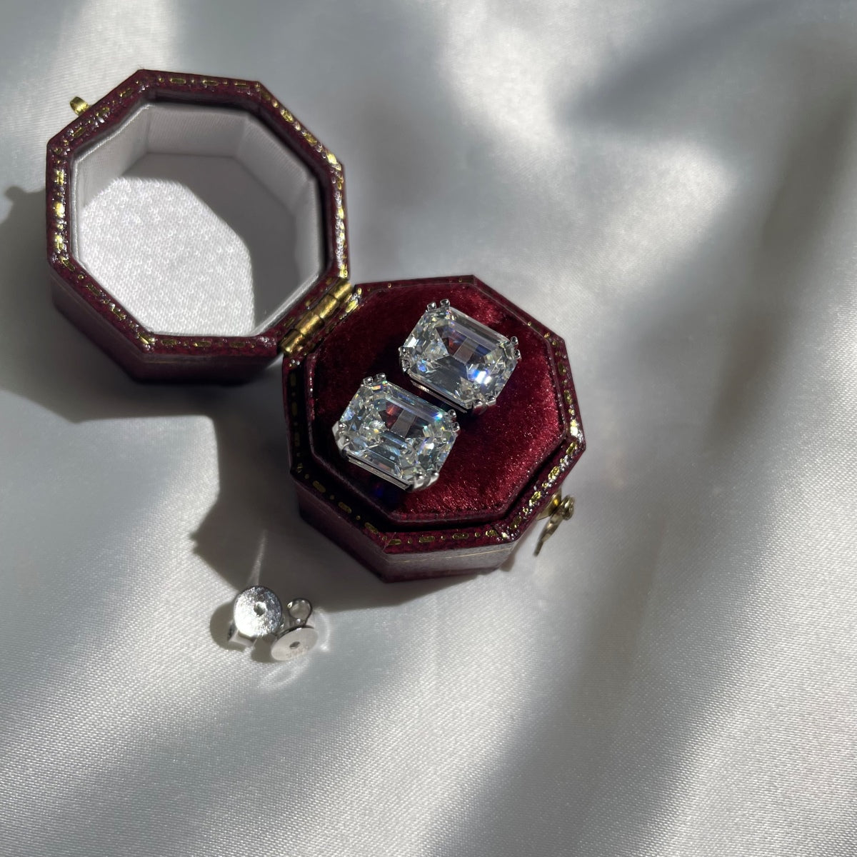 [Rosla]Dazzling Square Shape Earrings