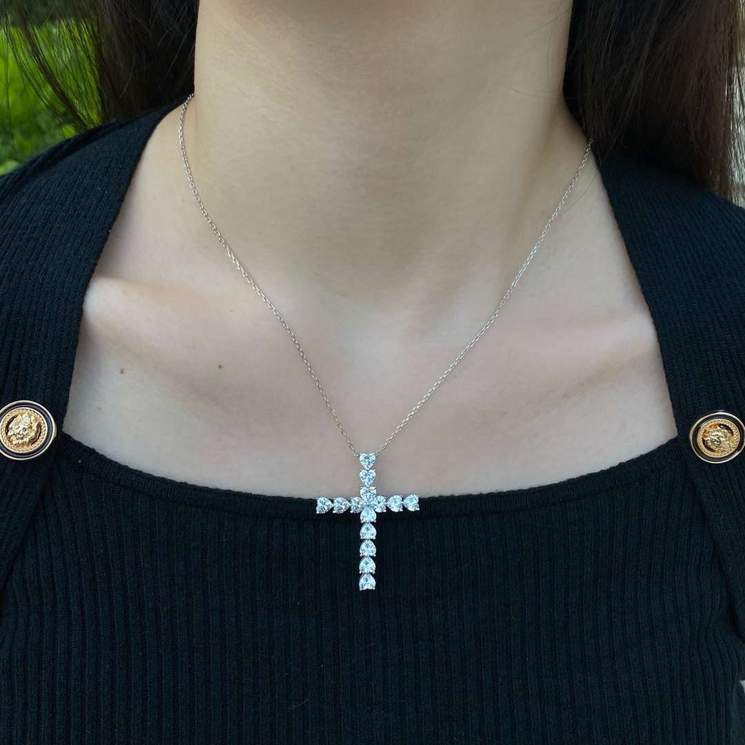 [Rosla]Radiant Cross Shape Necklace