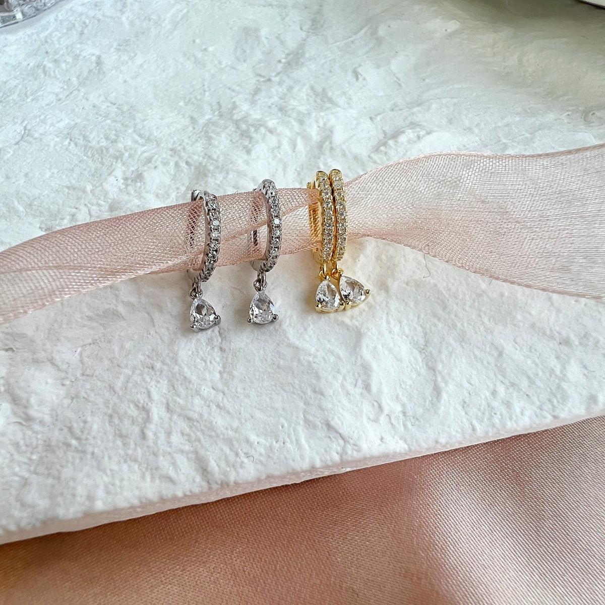 [Rosla]Luxurious Geometric Drop Earrings