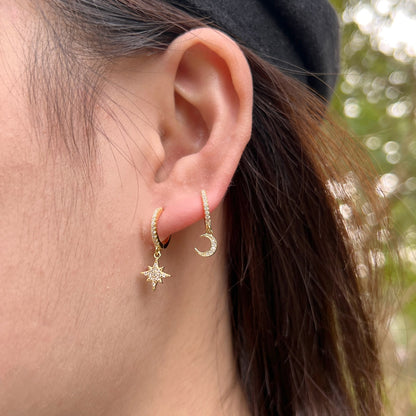 [Rosla]Star and Moon Asymmetric Earrings