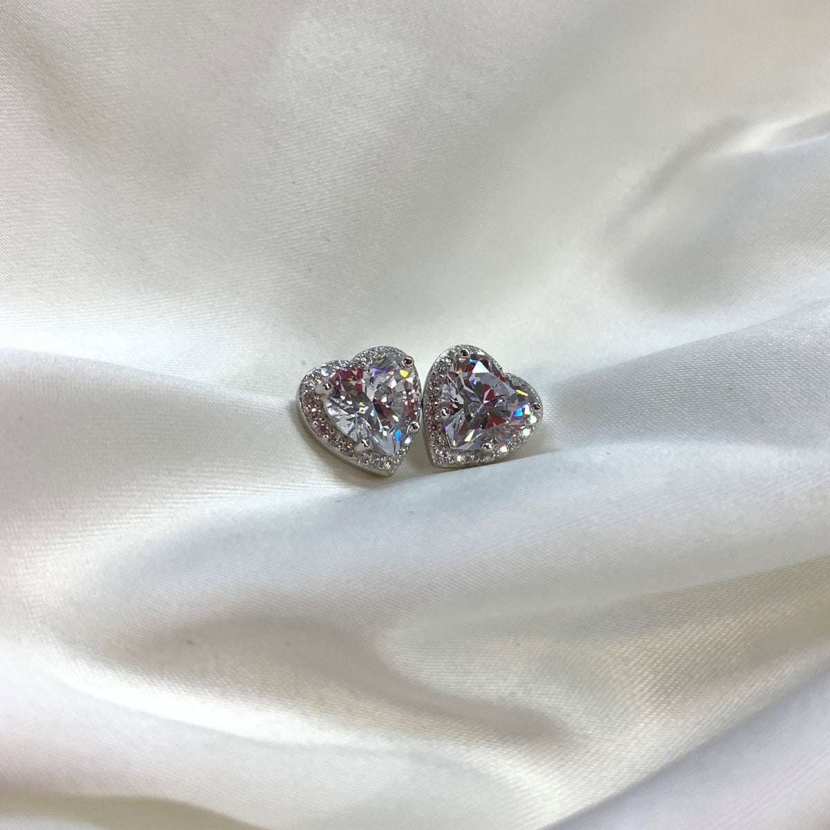 [Rosla]Sparkling Heart Shape Lover Earrings