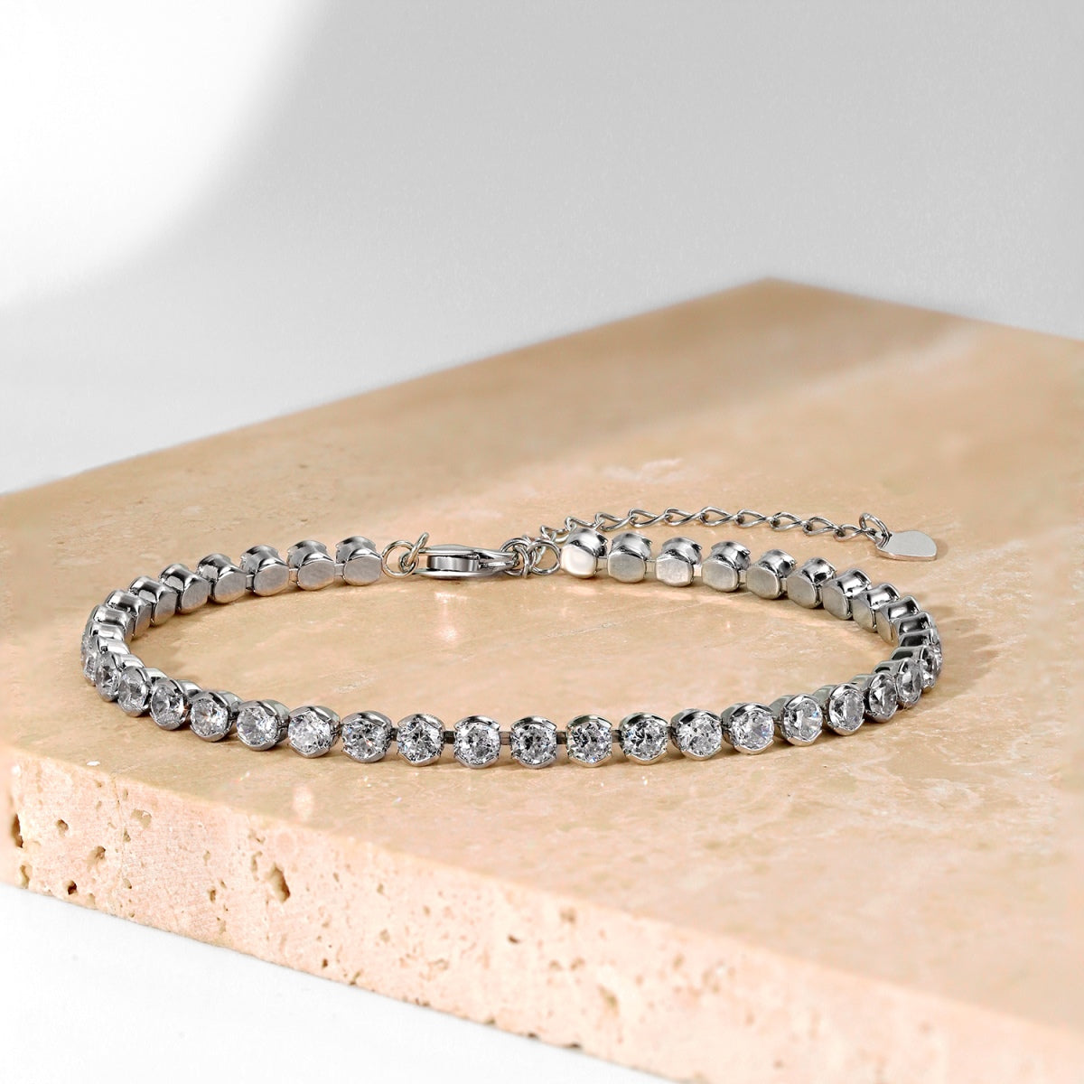 [Rosla]Ornate  Sparkling Round Cut Daily Bracelet