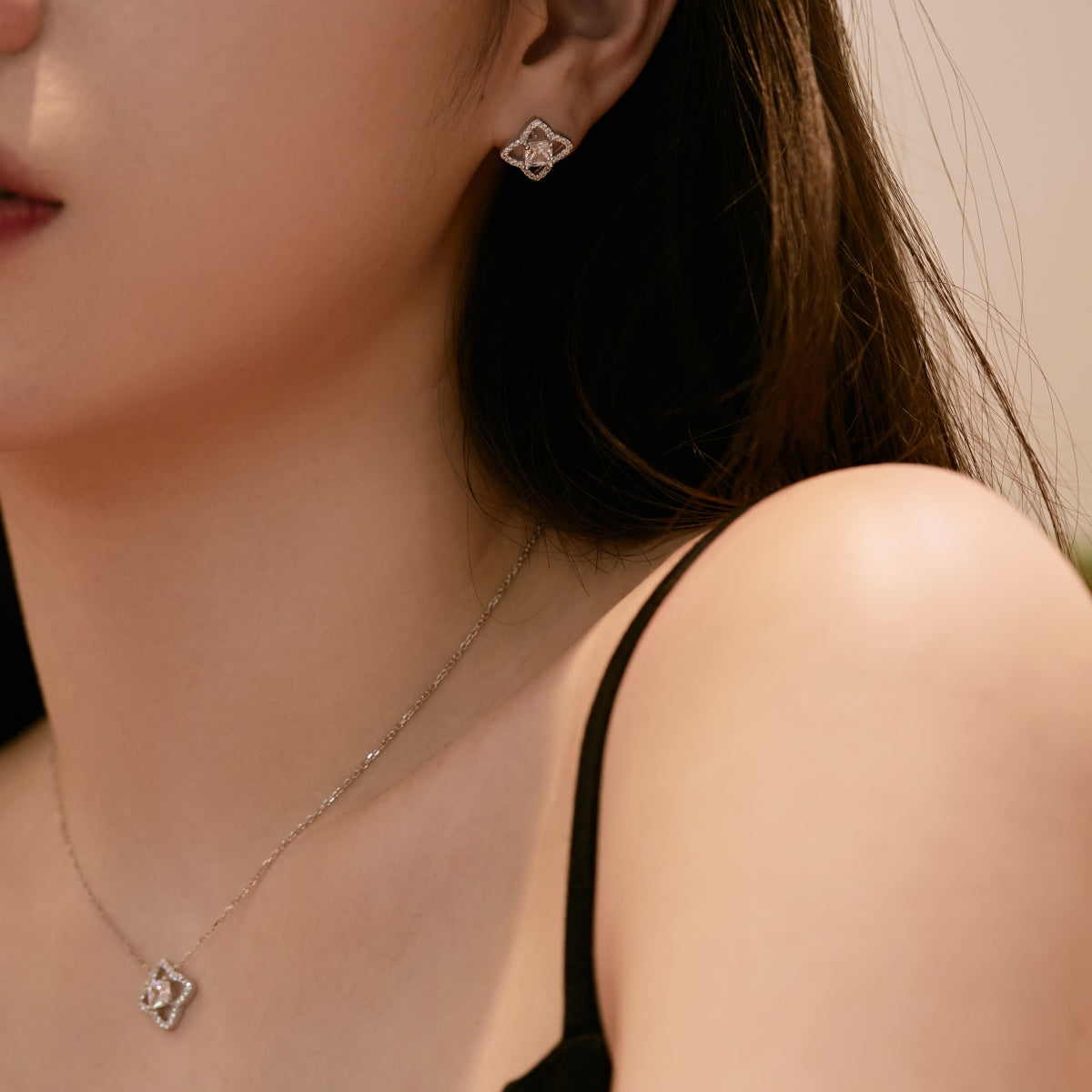 [Rosla]Elegant Star Shape Princess Cut Daily Earrings