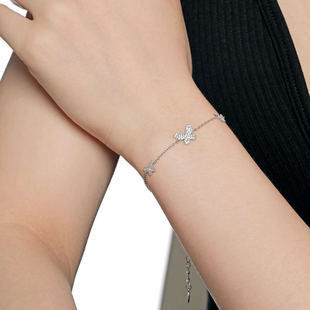 [Rosla]Delicate Butterfly Pendant Bracelet
