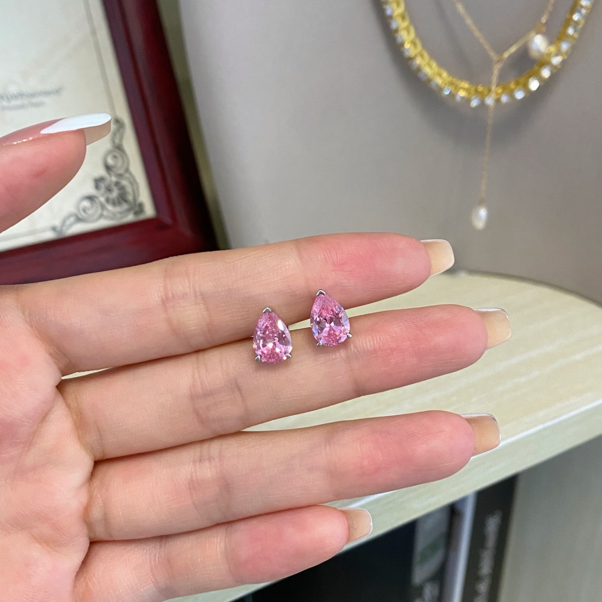 [Rosla]Ornate Water Drop Shape Earrings