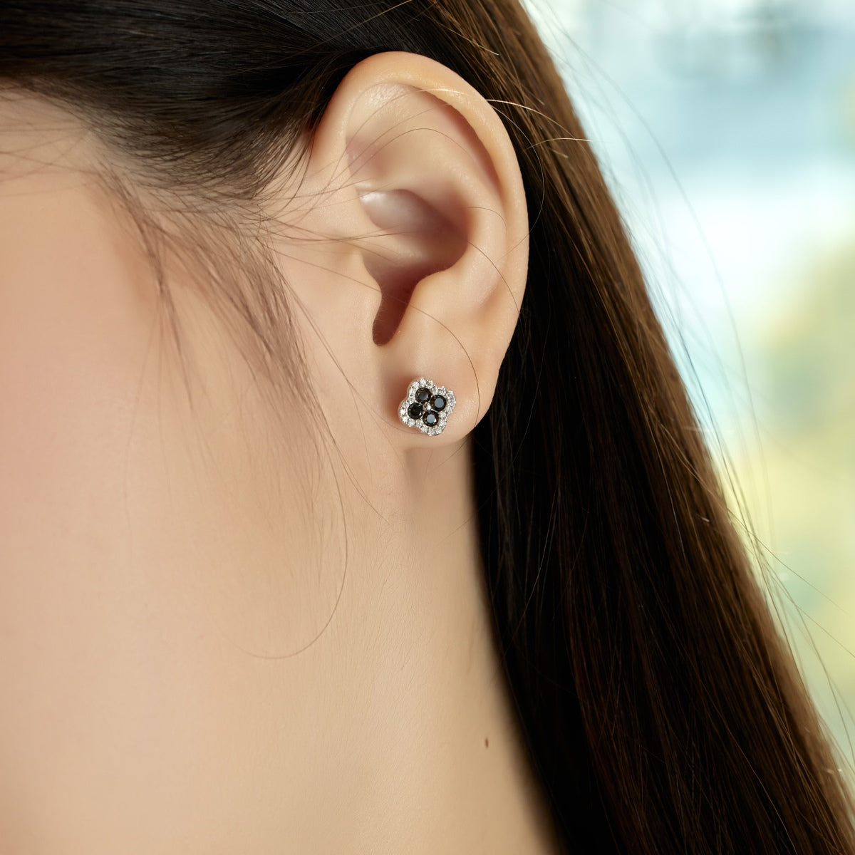 [Rosla]Four-Leaf Clover Flower Shaped Earrings