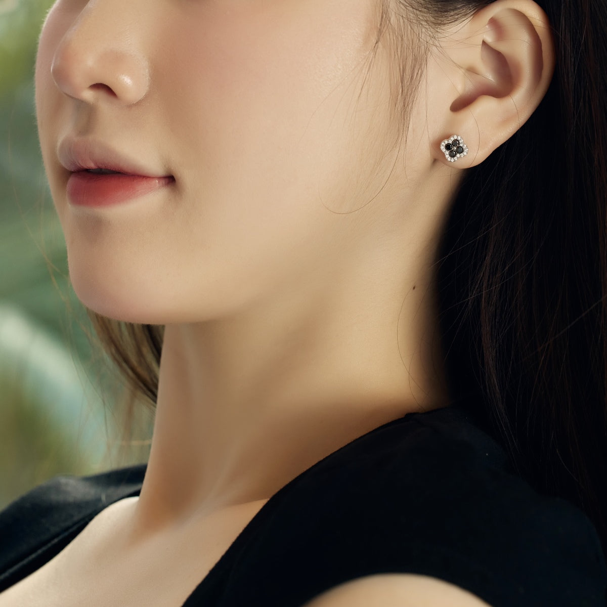 [Rosla]Four-Leaf Clover Flower Shaped Earrings