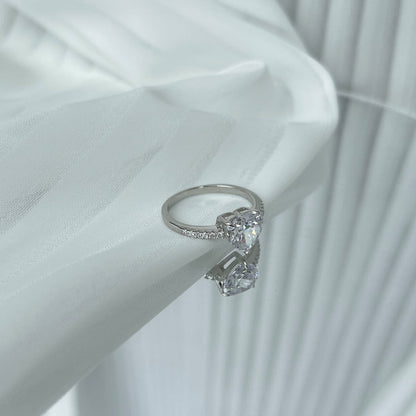 [Rosla]2.0 Carat Dazzling Lustrous Heart Cut Lover Ring