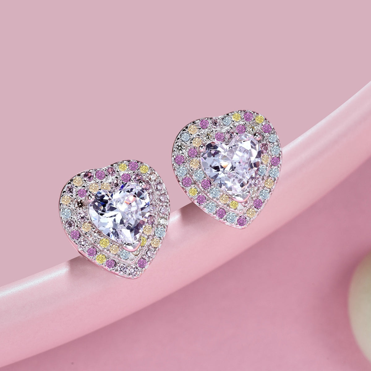 [Rosla]Dazzling Heart Shape Lover Earrings