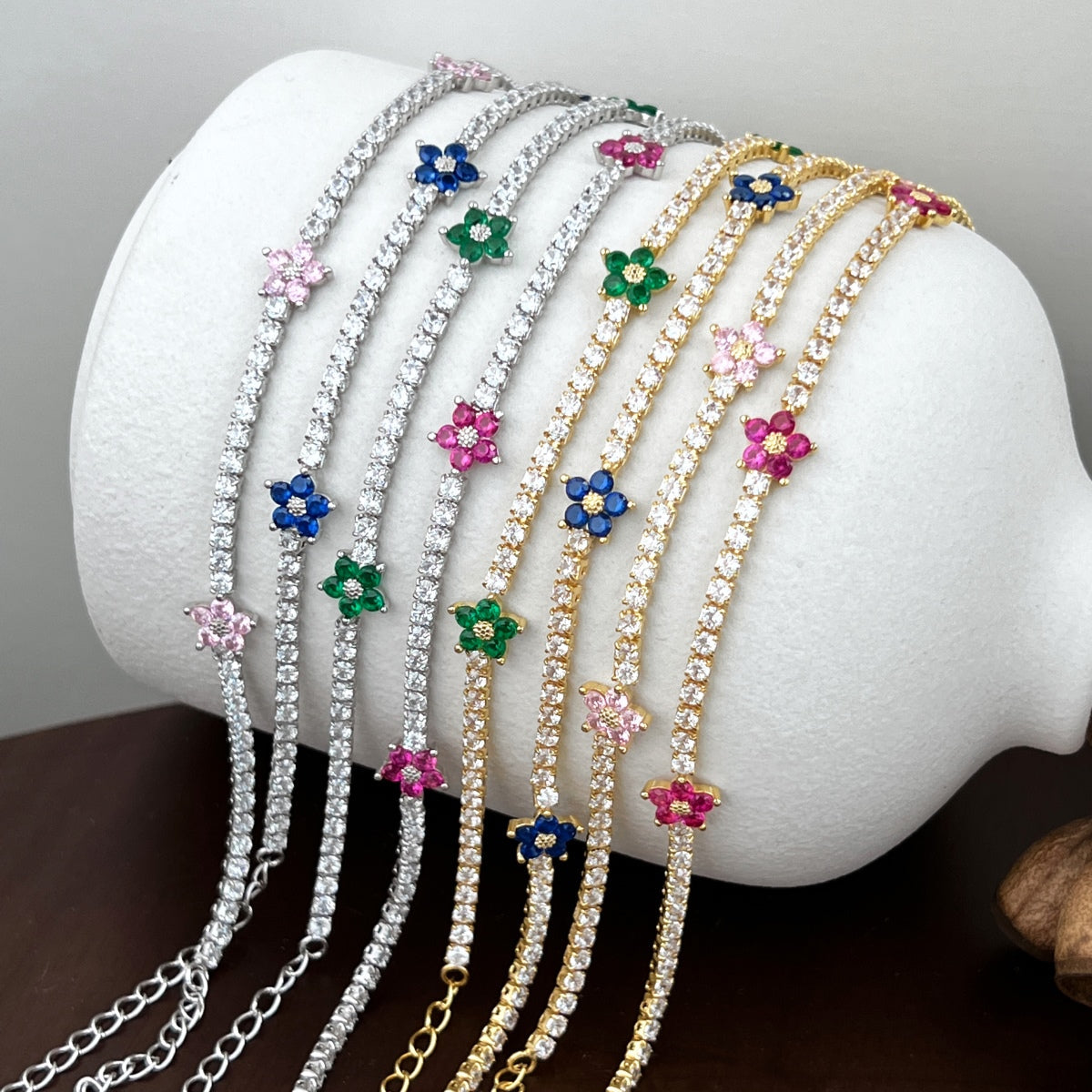 [Rosla]Sparkling Flower Shape Tennis Bracelet