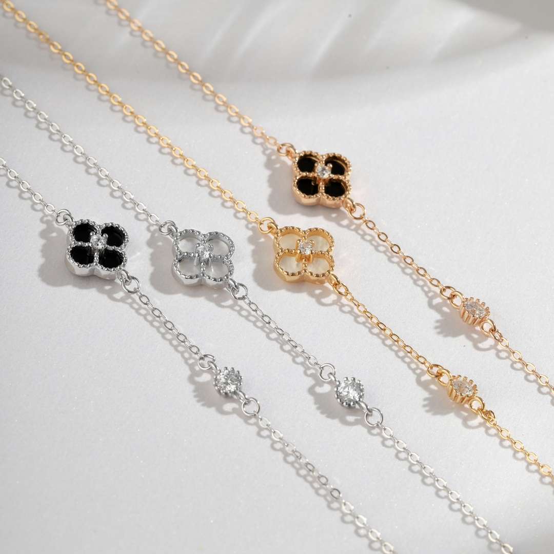 [Rosla]Delicate Four Leaf Clover Bracelet