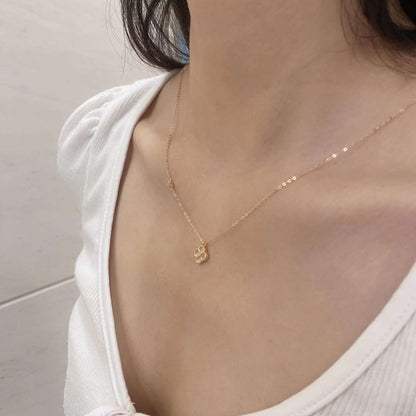 [Rosla]Delicate Flower Shape Necklace