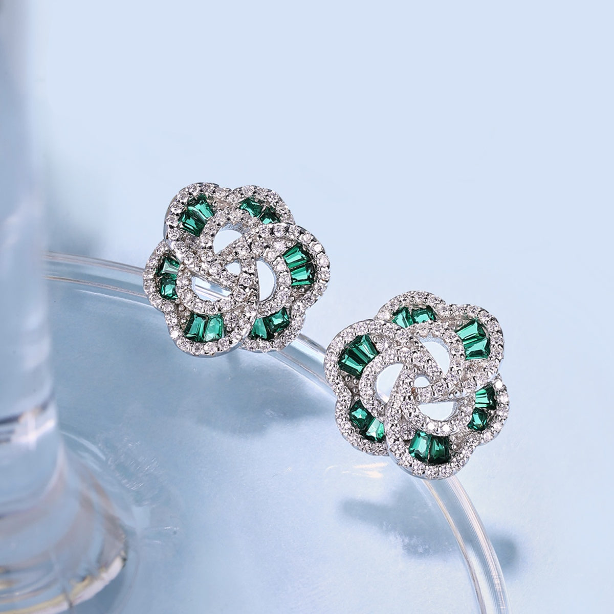 [Rosla]Exquisite Flower Shape Daily Earrings