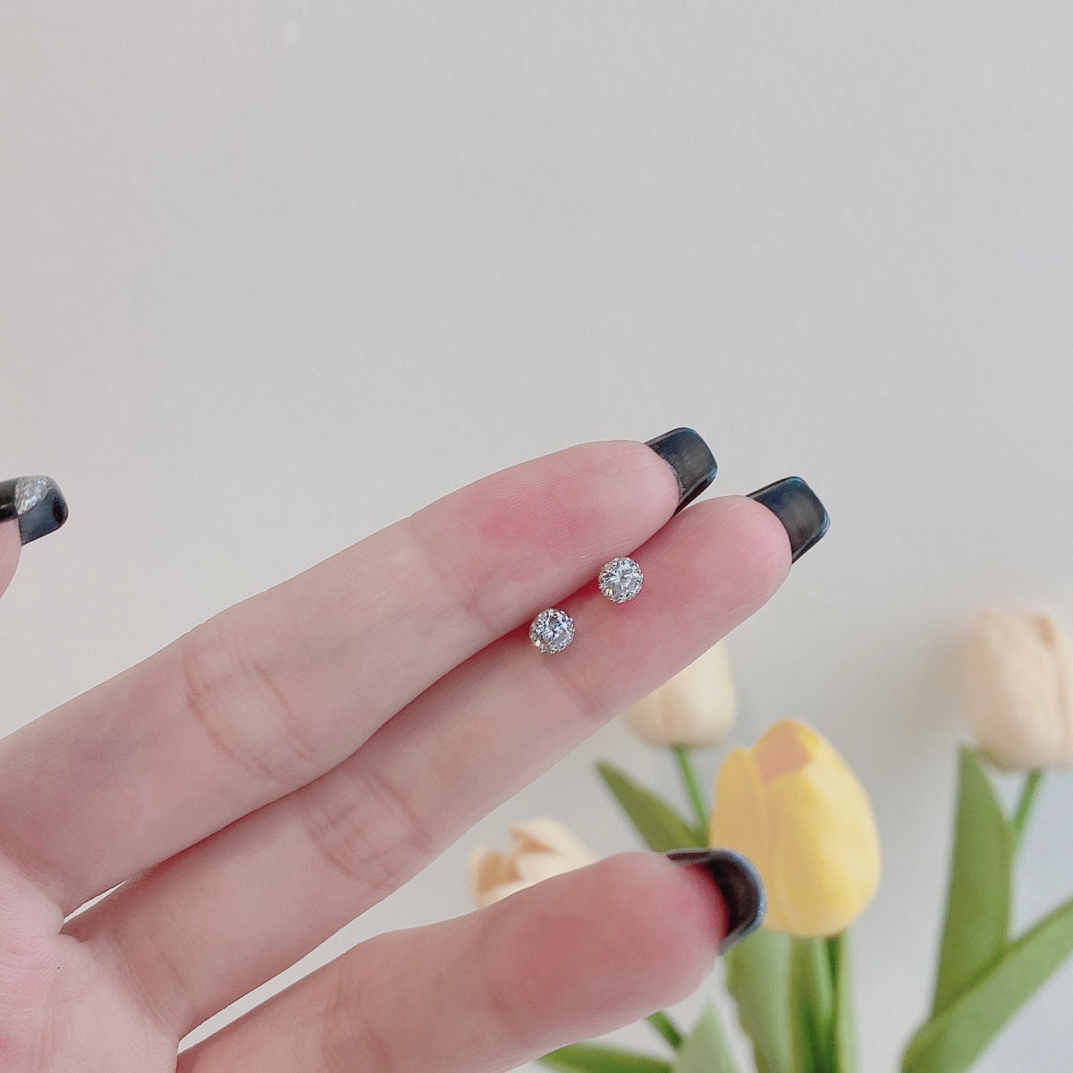 [Rosla]Sparkling Colorful Round Shape Earrings