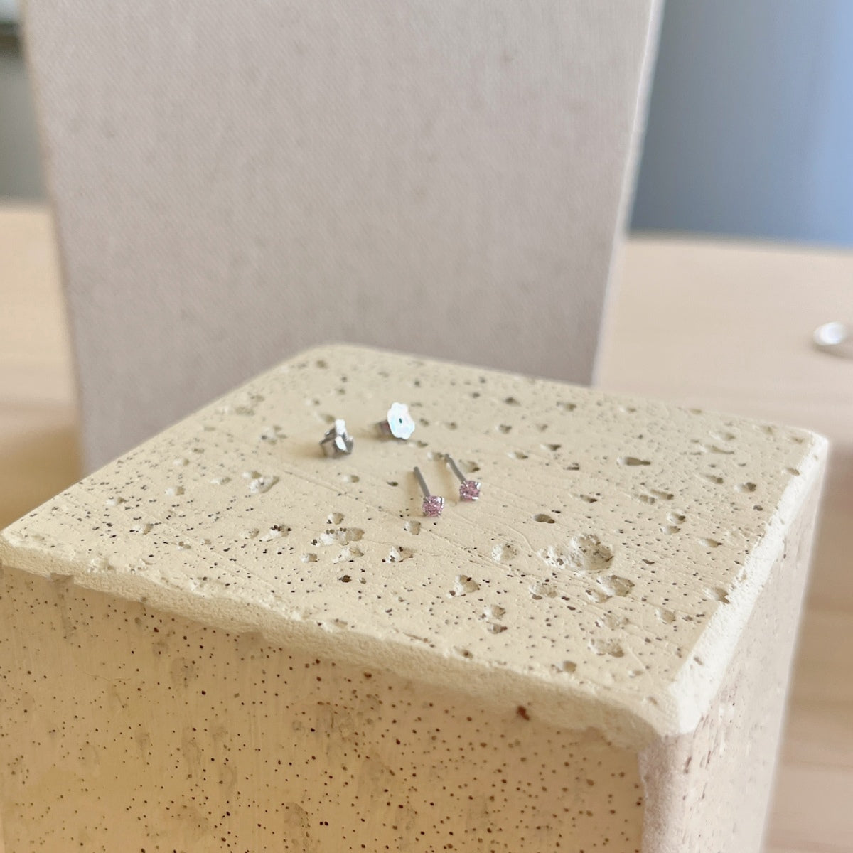[Rosla]Delicate Solitaire Earrings