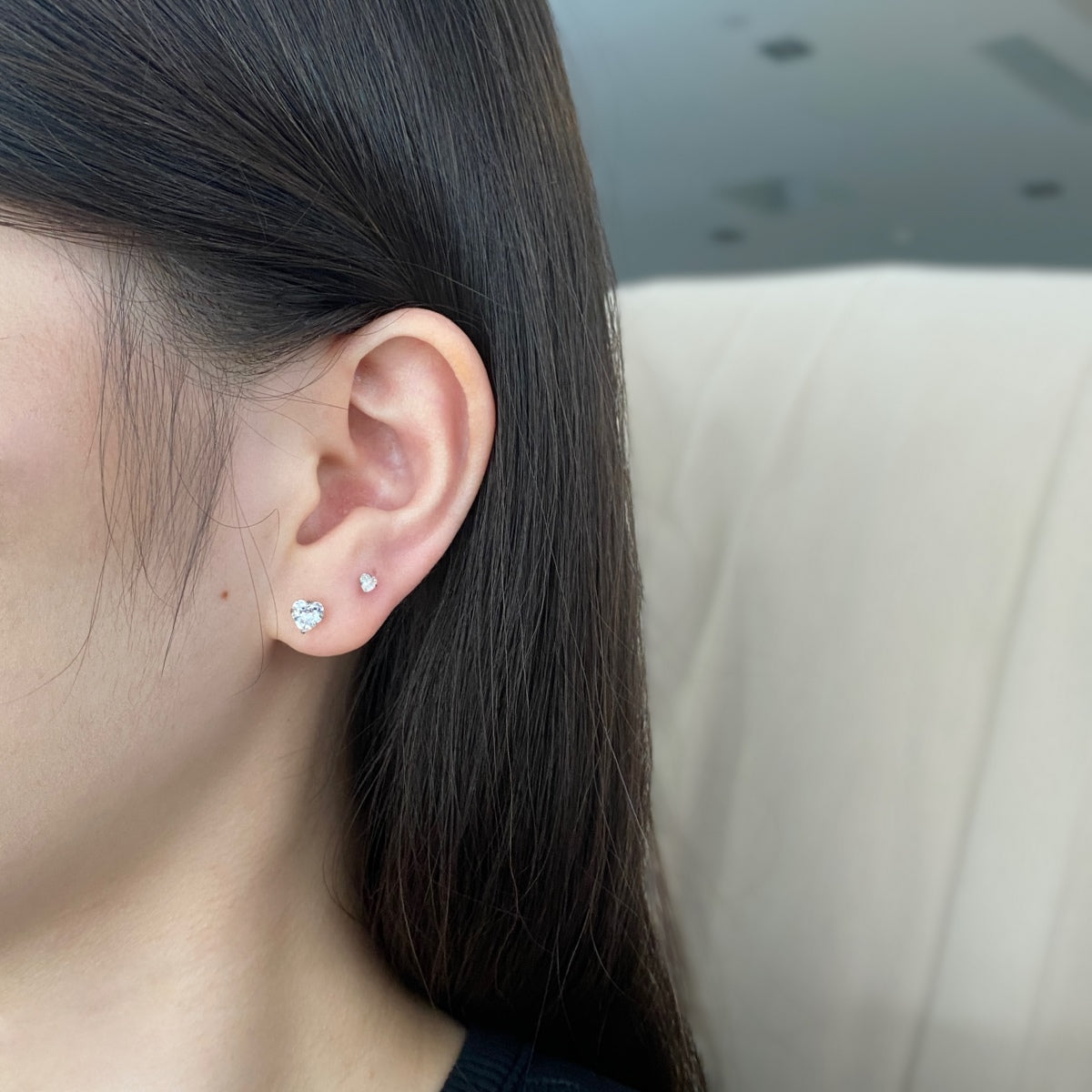 [Rosla]Sparkling Heart Shaped Simple Earrings