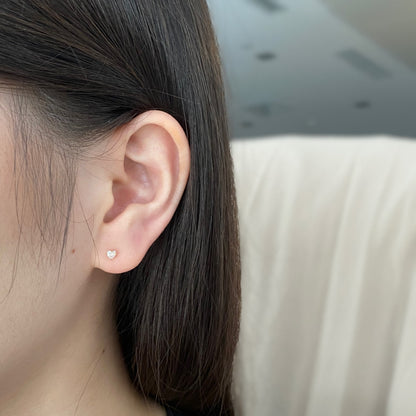 [Rosla]Sparkling Heart Shaped Simple Earrings