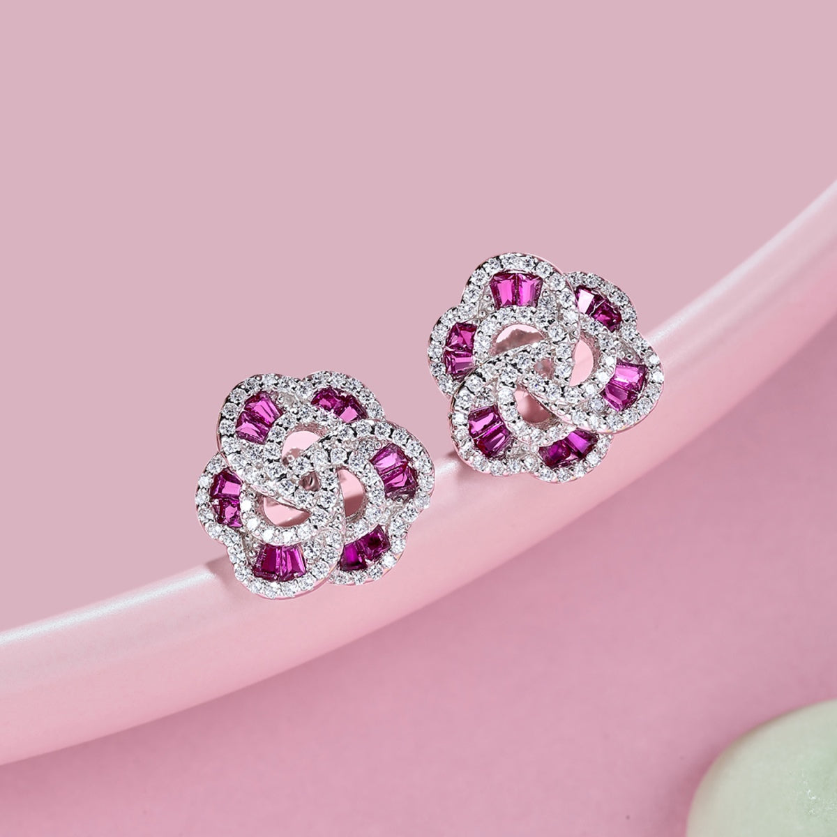 [Rosla]Exquisite Flower Shape Daily Earrings