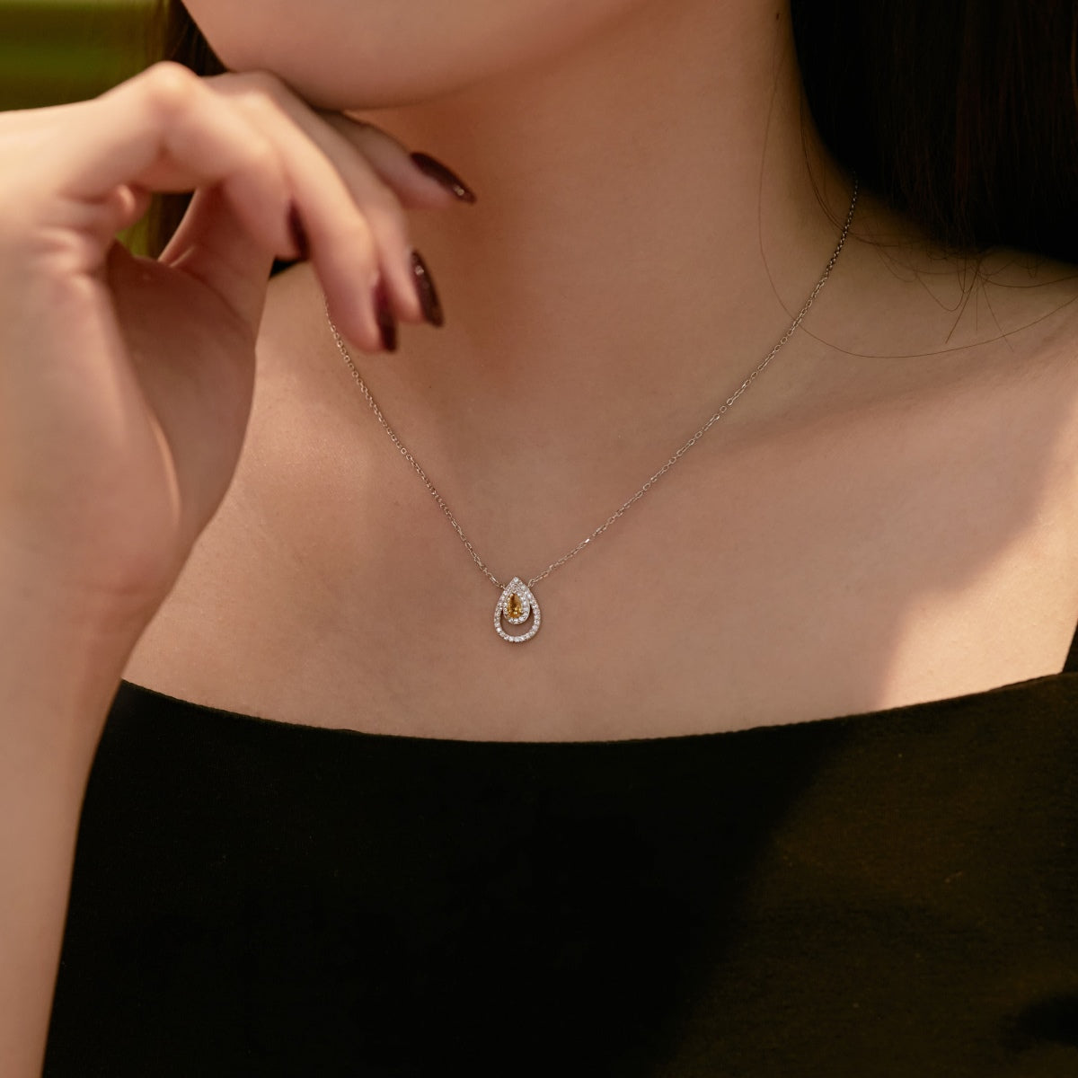 [Rosla]Sparkling Pear Cut Necklace