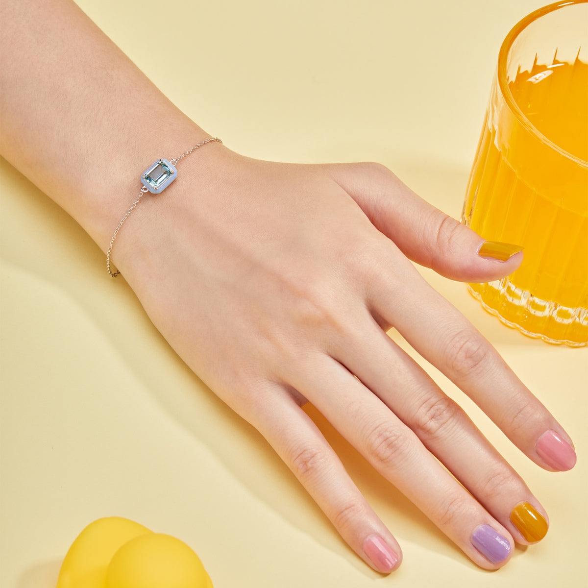 [Rosla]2.0 Carat Sparkling Colorful Emerald Cut Daily Bracelet