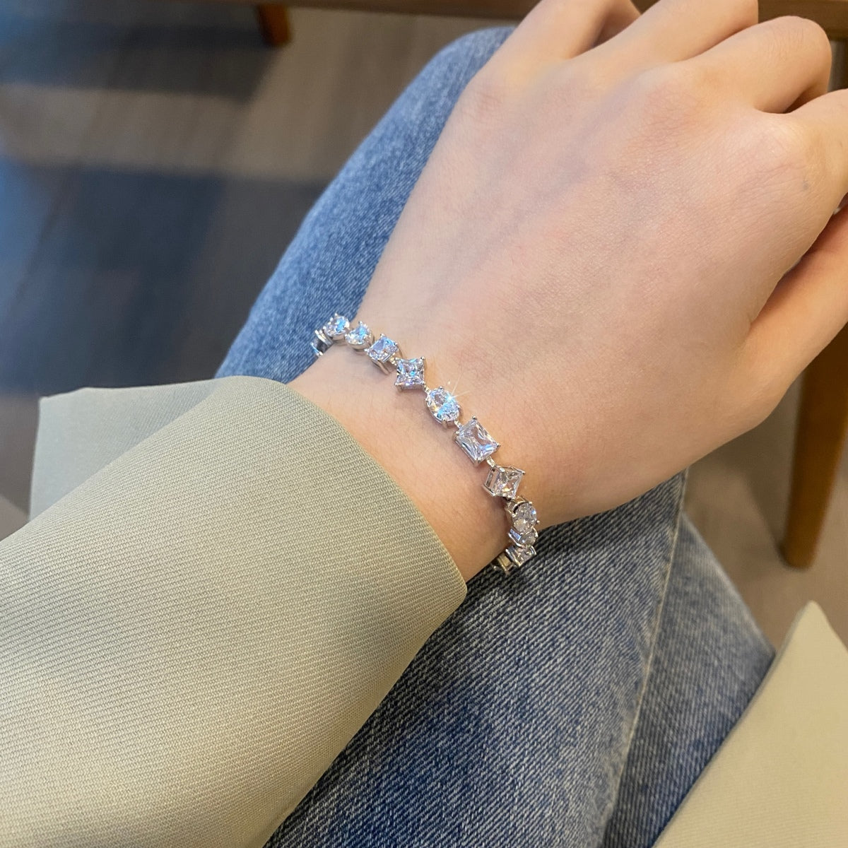 [Rosla]Unique Exquisite Multi Cut Daily Bracelet