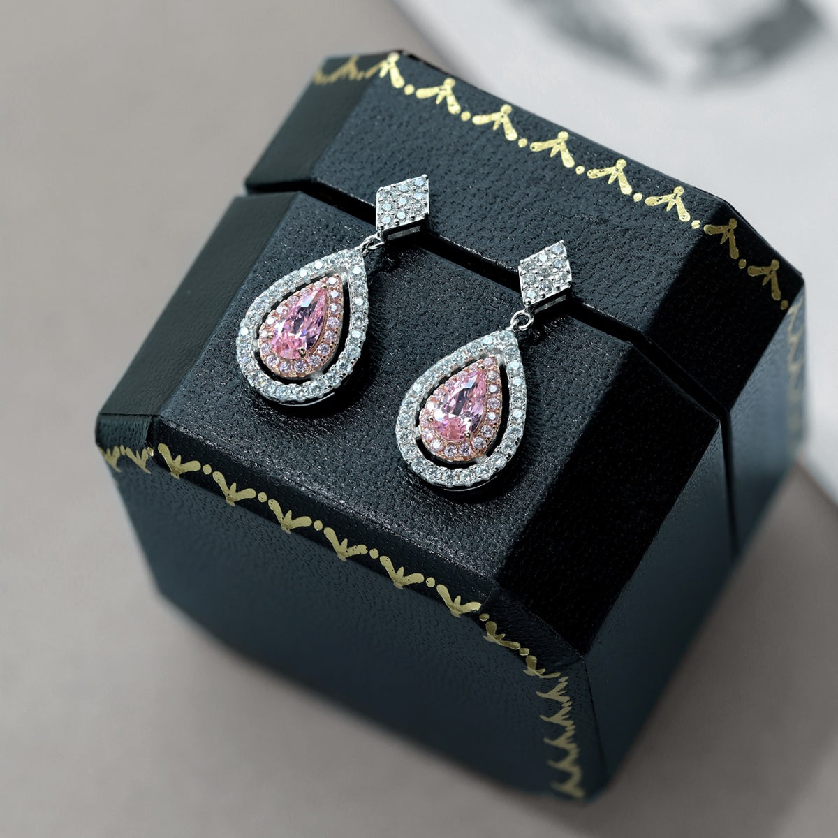 [Rosla]Ornate Delicate Water Drop Shape Banquet Earrings