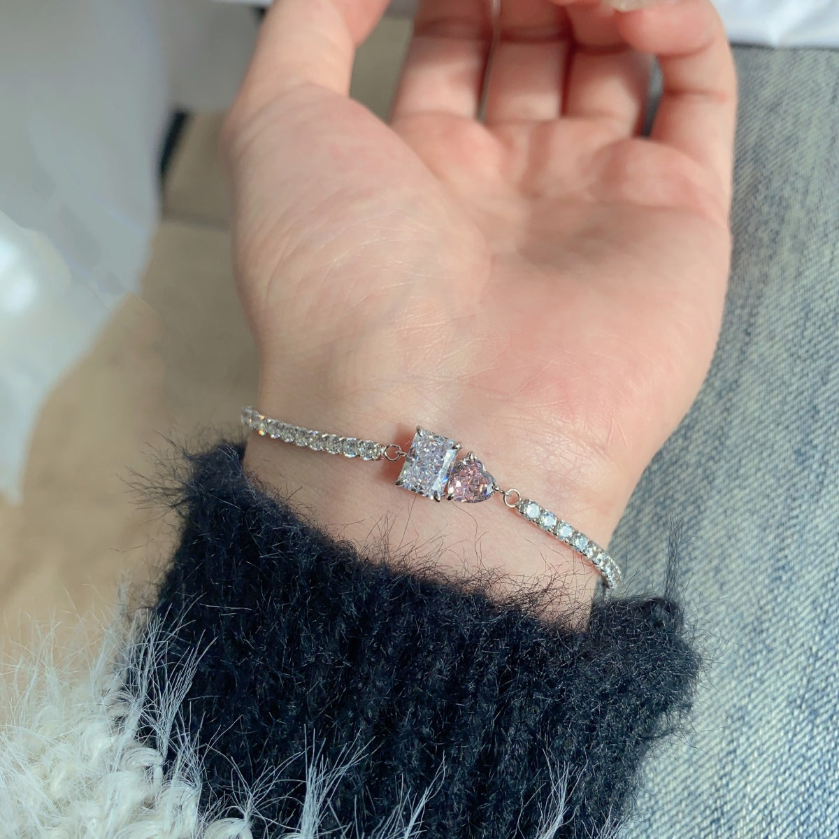 [Rosla]Dazzling Unique Multi Shape Lover Bracelet