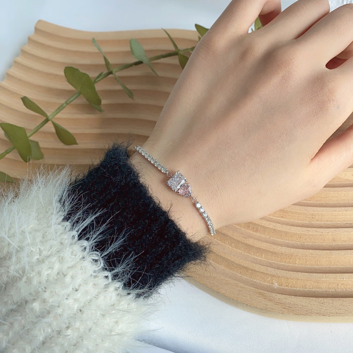 [Rosla]Dazzling Unique Multi Shape Lover Bracelet