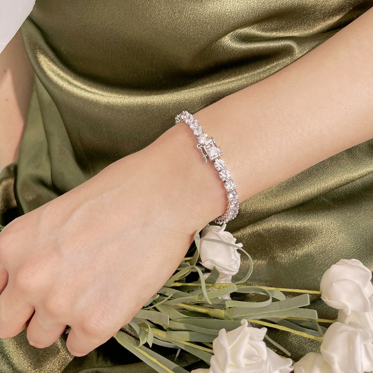 [Rosla]Ornate Sparkling Round Cut Wedding Bracelet