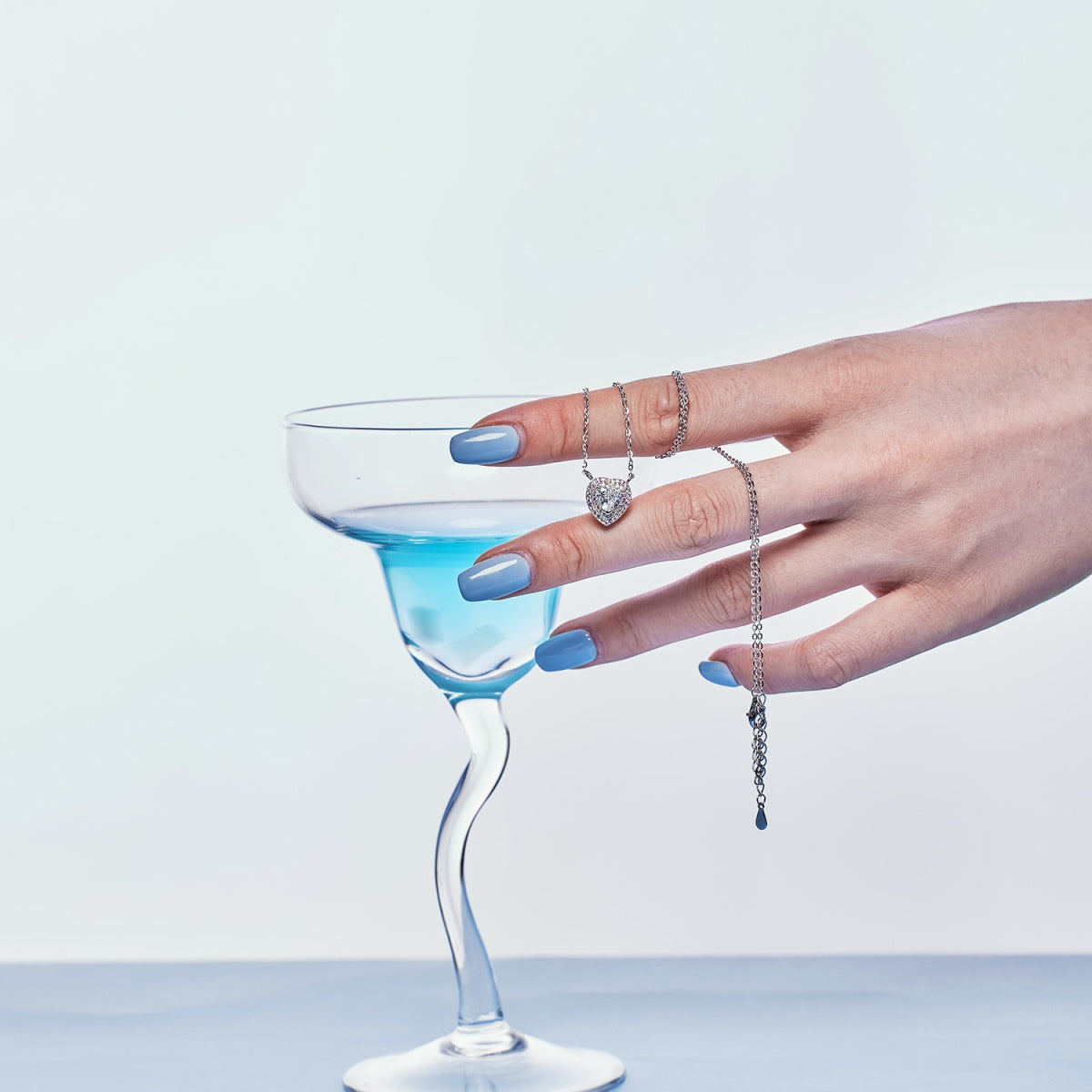 [Rosla]Exquisite Heart Shape Necklace