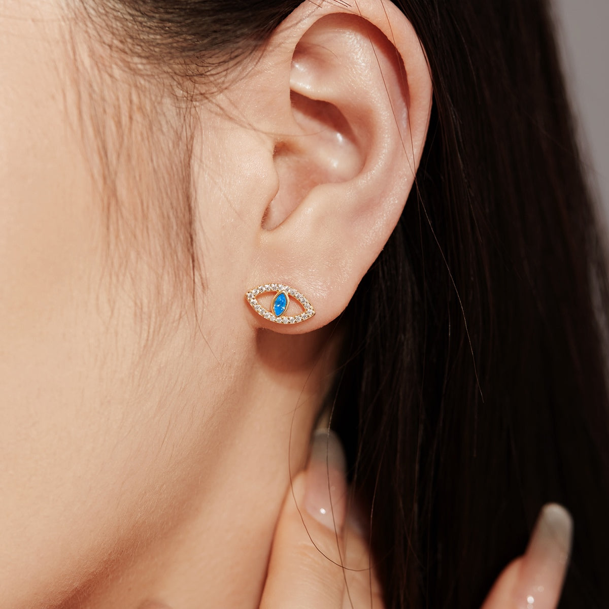 [Rosla]Blue Devil Eyes Hollow Stud Earrings