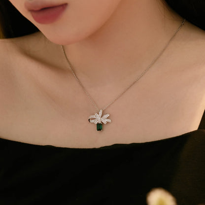[Rosla]Luxurious Flower Shape Emerald Cut Necklace