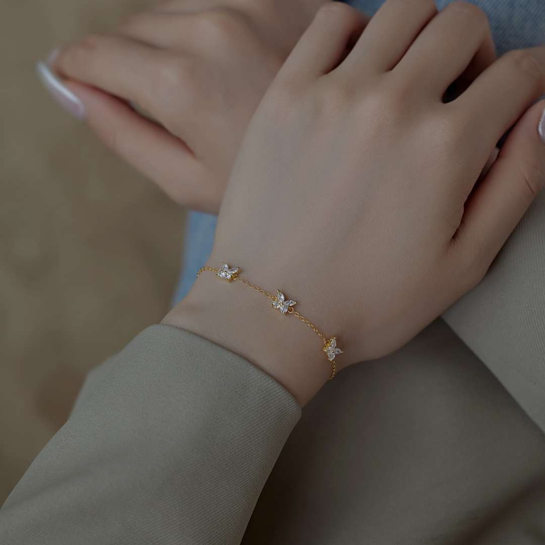 [Rosla]Radiant Butterfly Shape Necklace