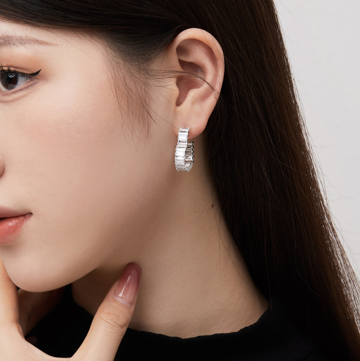 [Rosla]Radiant Heart Cutout Earrings