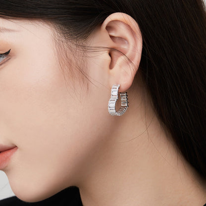 [Rosla]Radiant Heart Cutout Earrings