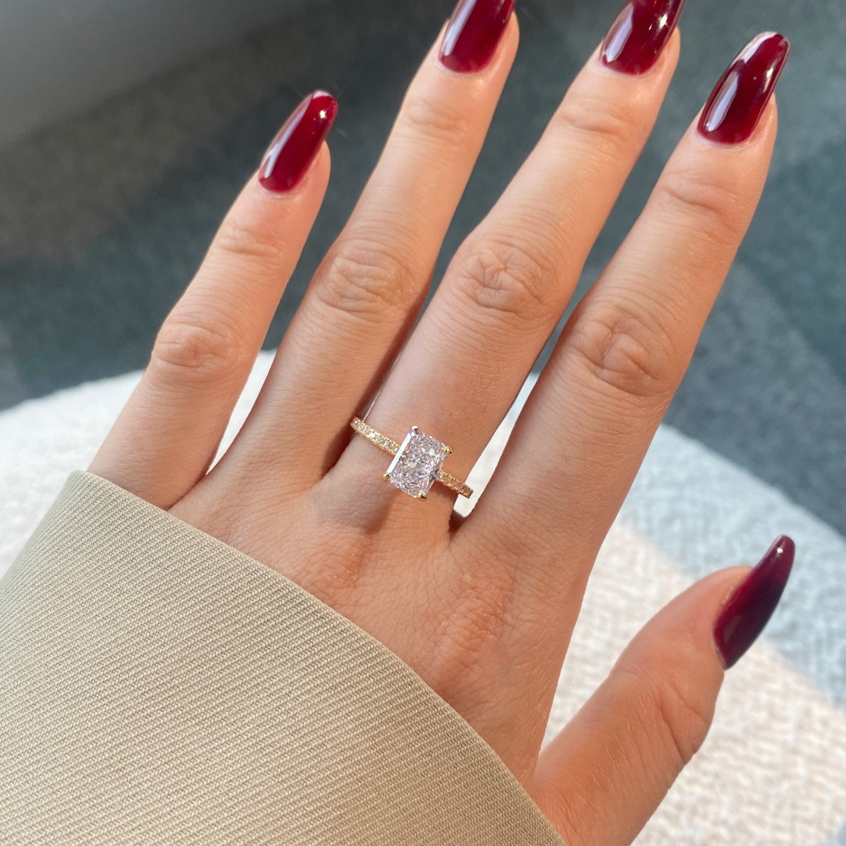 [Rosla]2.0 Carat Dazzling Sparkling Radiant Cut Party Ring