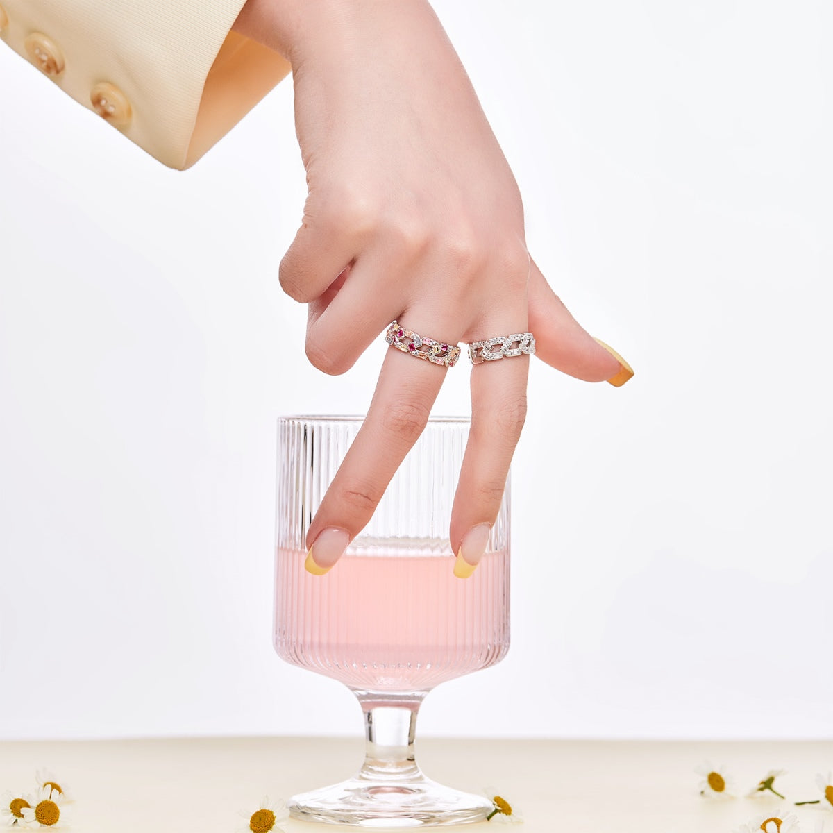 [Rosla]Sparkling Vibrant Emerald Cut Daily Ring