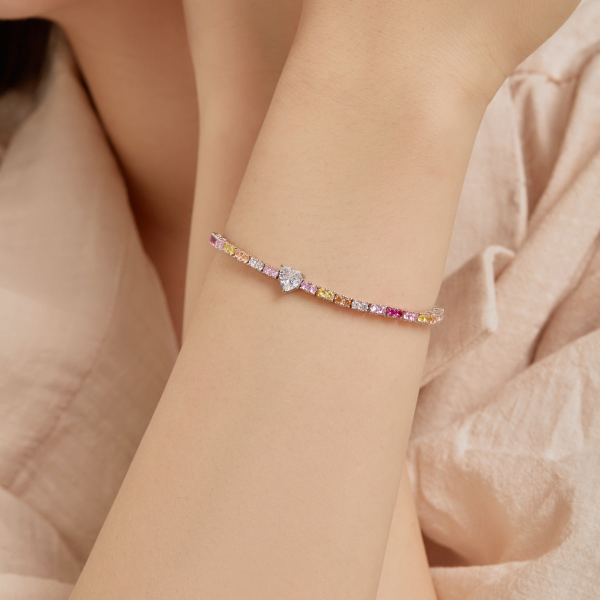 [Rosla]Delicate Romantic Heart Shape Lover Bracelet