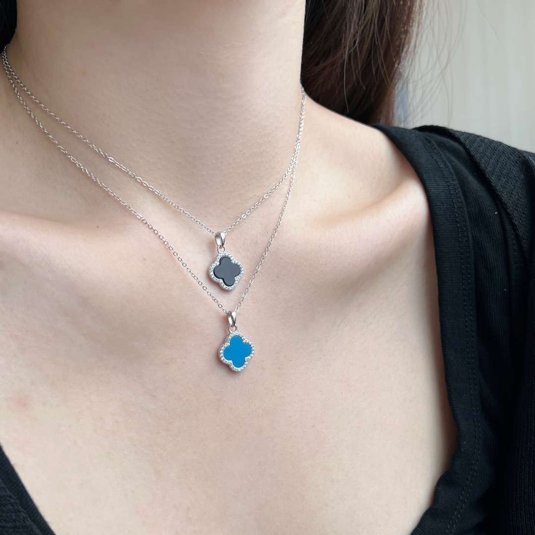 [Rosla]Dainty Flower Shape Necklace