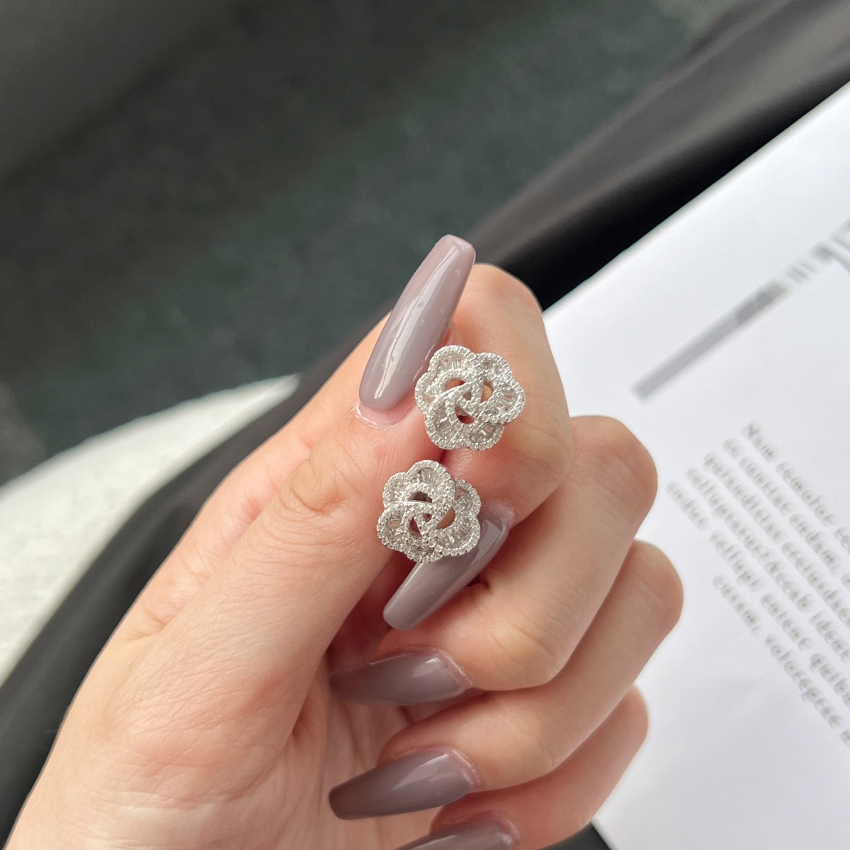 [Rosla]Exquisite Flower Shape Daily Earrings